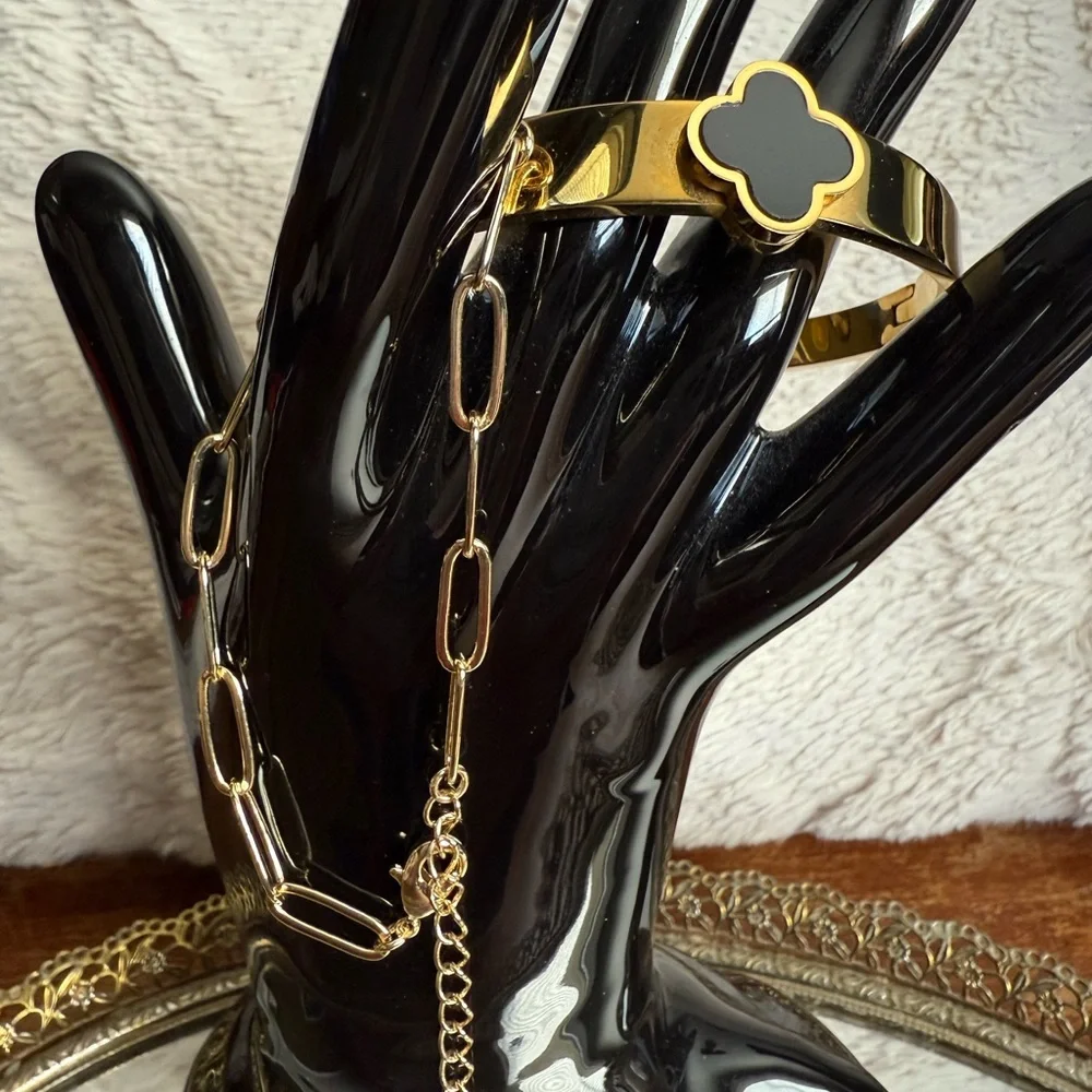 Two Gold Tone Bracelets Black Clover Leaf Clamper and Paper Clip Chain Style - Picture 3 of 11